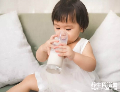 宝宝喝牛奶过敏的症状和解决办法，http://www.ysshi.com
